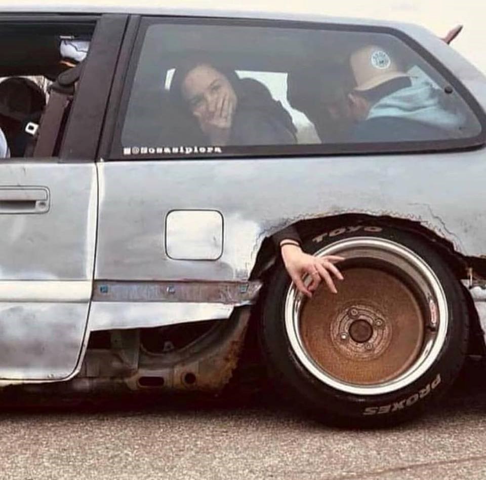 Oni se voze ovim autom na vlastitu odgovornost 