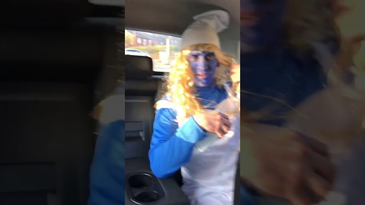 Rekli su prijatelju da idu na tematsku zabavu i da se obuče u Štrumpfa, a onda je uslijedio urnebes 