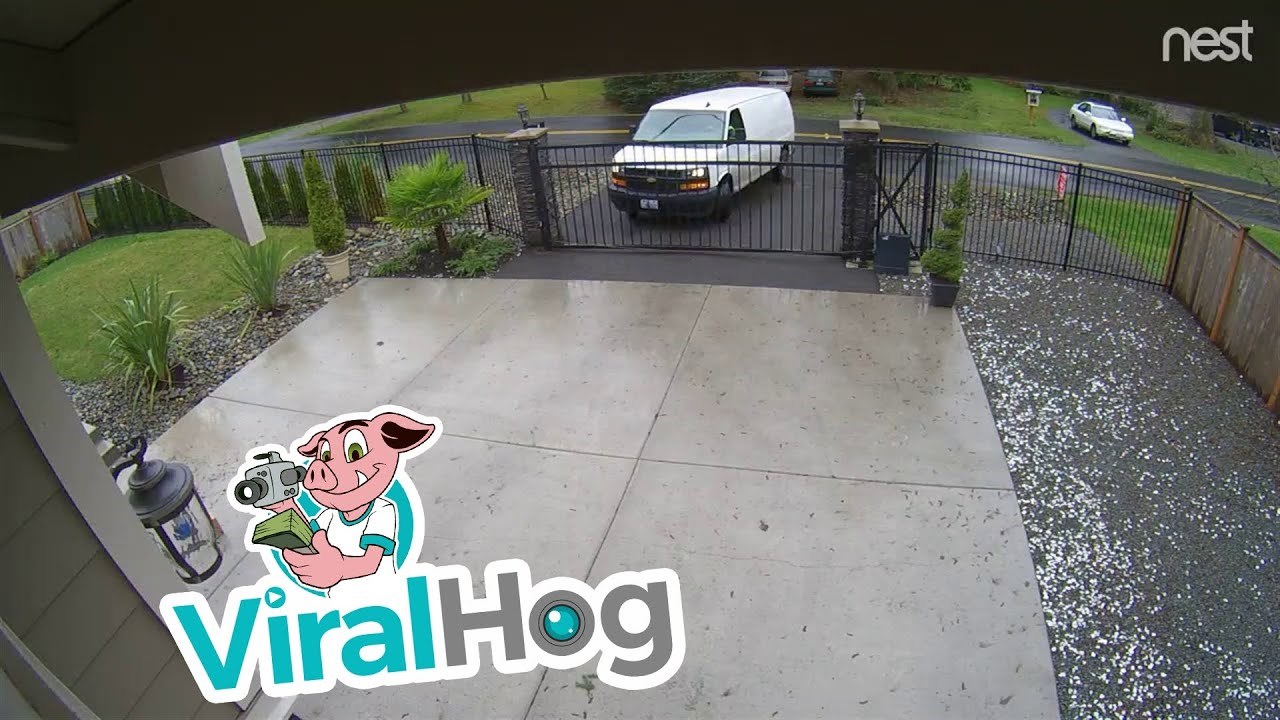 Unatoč oznaci "lomljivo", dostavljaš bacio paket u dvorište kao da je lopta