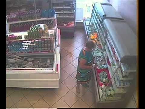 Starija žena pomokrila se nasred dućana i nastavila shopping kao da se ništa nije dogodilo