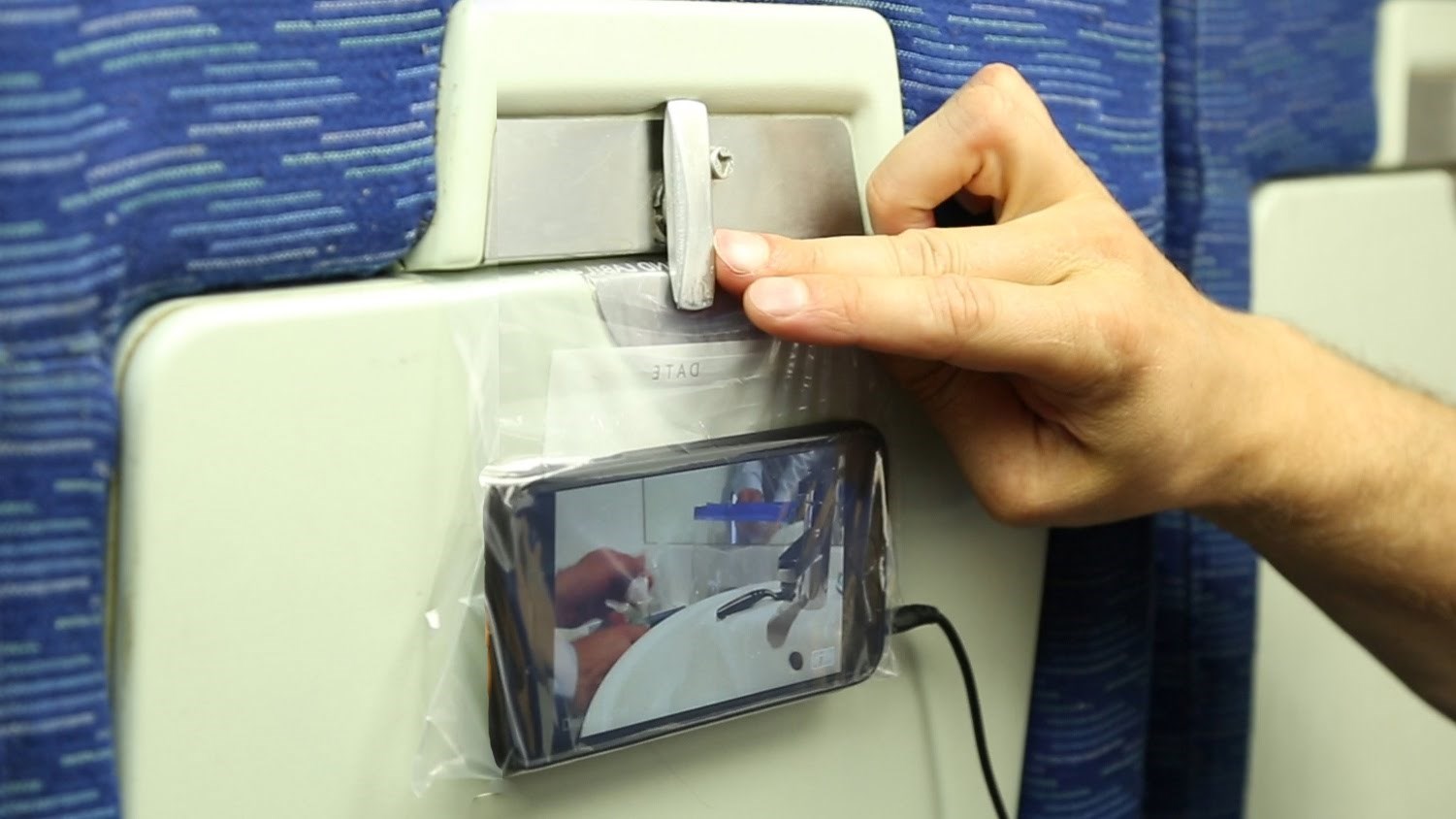 VIDEO Pokazao je trikove koji će vam dobro doći na svakom putovanju