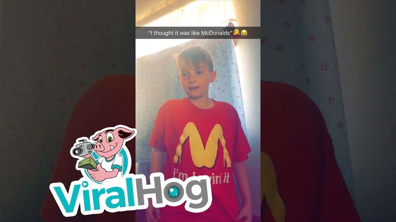 Dječak je mislio da nosi poznati logo na majici, no zapravo je nosio nešto prosto i neprimjereno 