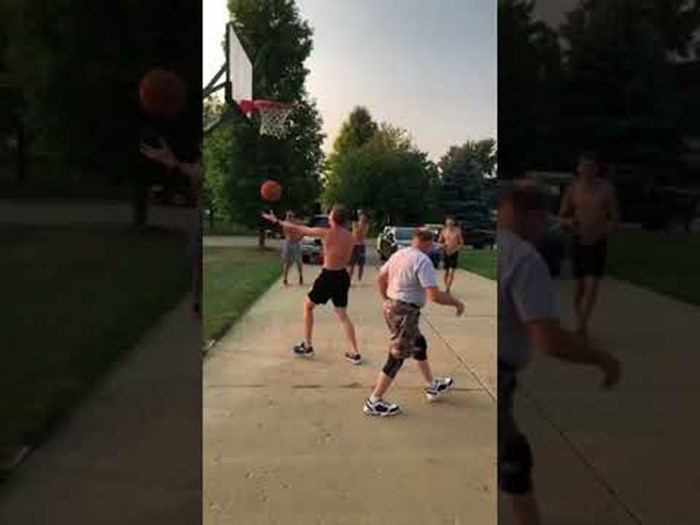 Izazvao je djedicu na dvoboj u basketu, a ovo nitko nije očekivao 