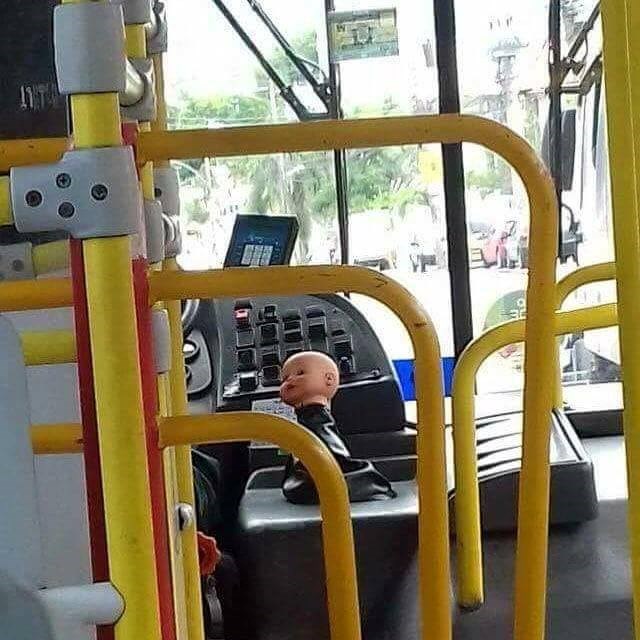 Ovaj vozač ima najčudniji mjenjač koji ste ikada vidjeli 