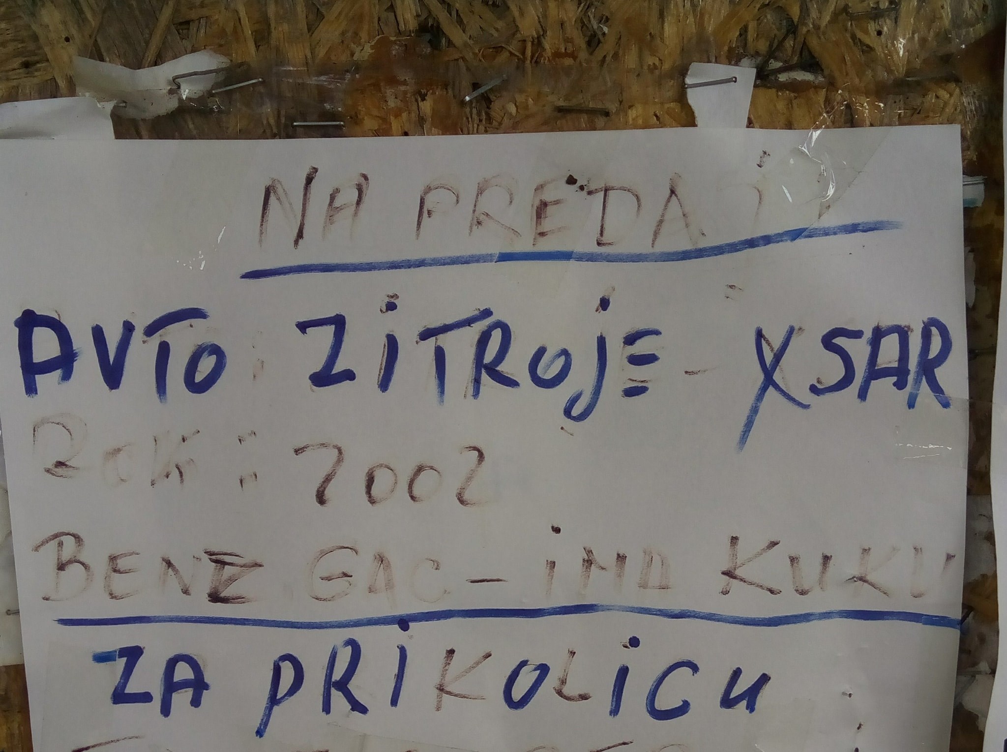 "Na predaju avto": Čovjek prodaje auto, no pravopis mu nije jača strana