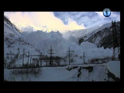 Snježna lavina krenula prema snimatelju, njegova reakcija je sve samo ne normalna