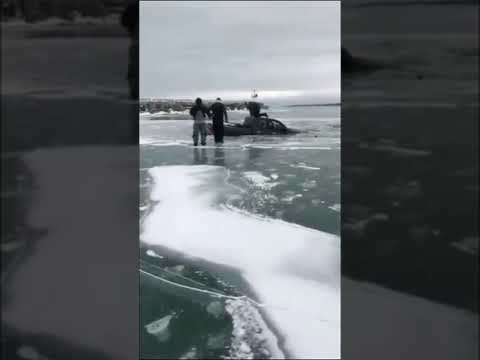 Otišao je pecati na zaleđeno jezero pa ostao bez auta, no to nije jedina glupost koju  je napravio 