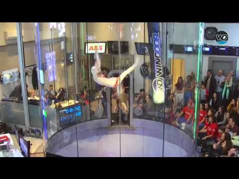 Ova djevojka pleše u zraku, a njezini će vas pokreti ostaviti bez daha