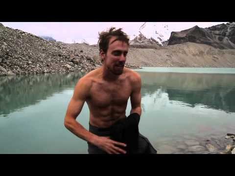 Ušao je u ledenjačko jezero i smrznuo se kao nikada u životu