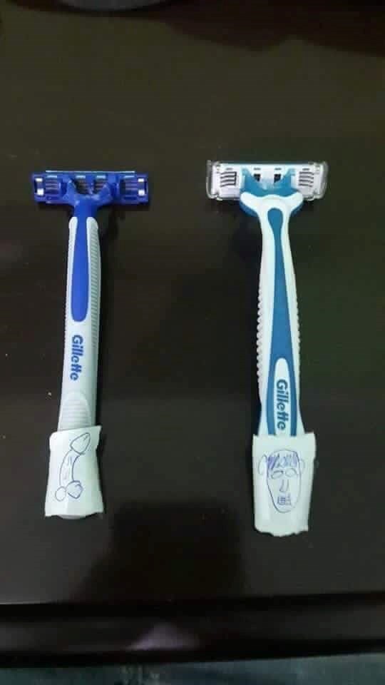 Na njegovim britvicama nalaze se smiješni crteži koji mu zapravo jako pomažu