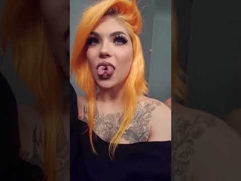 Djevojka razdvojila jezik, evo što sve može s njim