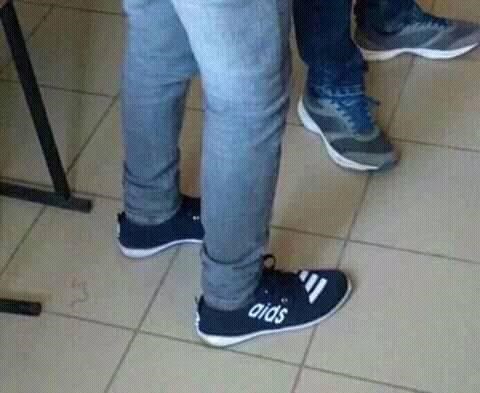 Ova kopija Adidas tenisica dobila je titulu najlošije kopije ikada