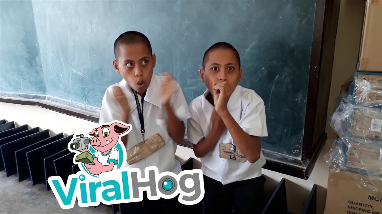 Preslatki blizanci s Filipina imaju nevjerojatan talent kojim će vas oduševiti