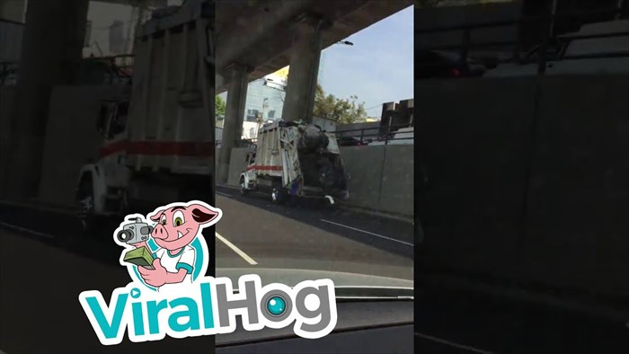 Netko je snimio vrlo čudan prizor na kamionu za odvoz smeća
