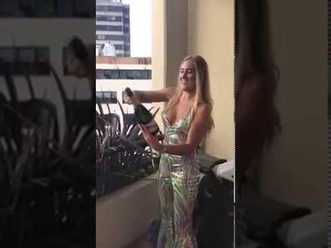 Pokušala je otvoriti šampanjac i napravila glupost pa se razočarala