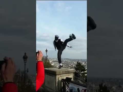 Ovaj čovjek ima ogroman talent i čini prava čuda s nogometaškom lopotom