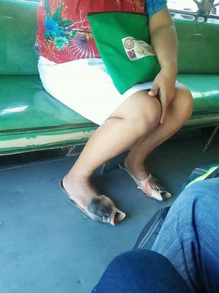 Ovoj ženi treba dati medalju za hrabrost zbog papuča koje nosi