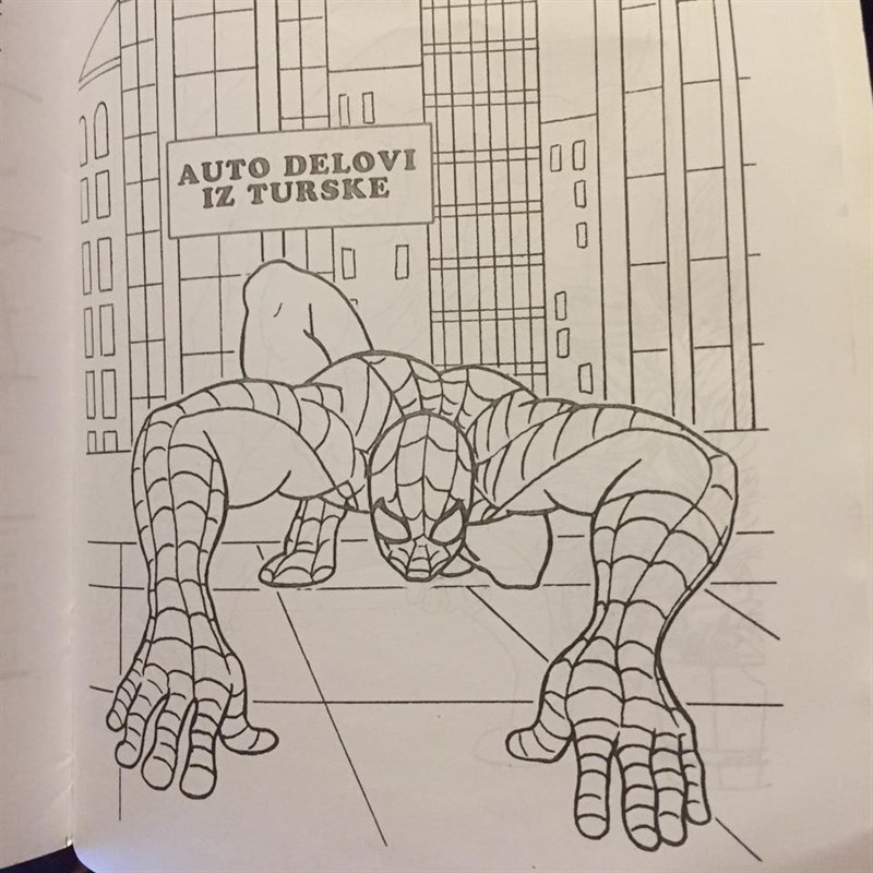 Kupio je bojanku za djecu, a kada ju je otvorio, umro je od smijeha