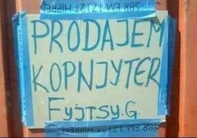 Ovaj čovjek prodaje računalo, a oglas je napisao na nekom posebnom jeziku