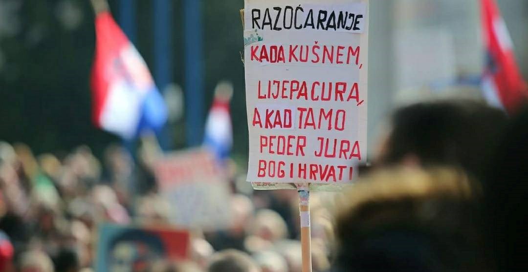 Tragični transparent koji se može vidjeti samo u Hrvatskoj