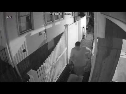 Pijani turisti su mu neprestano mokrili u dvorištu, a onda se dosjetio ovoga 