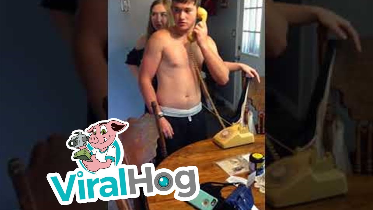 Sigurno se sjećate ovog telefona! Današnji klinci ne znaju ga koristiti.