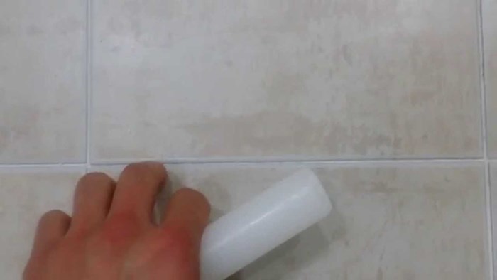 VIDEO Jednostavni trik pomoću kojeg ćete očuvati čistoću fuga u kupaonici 
