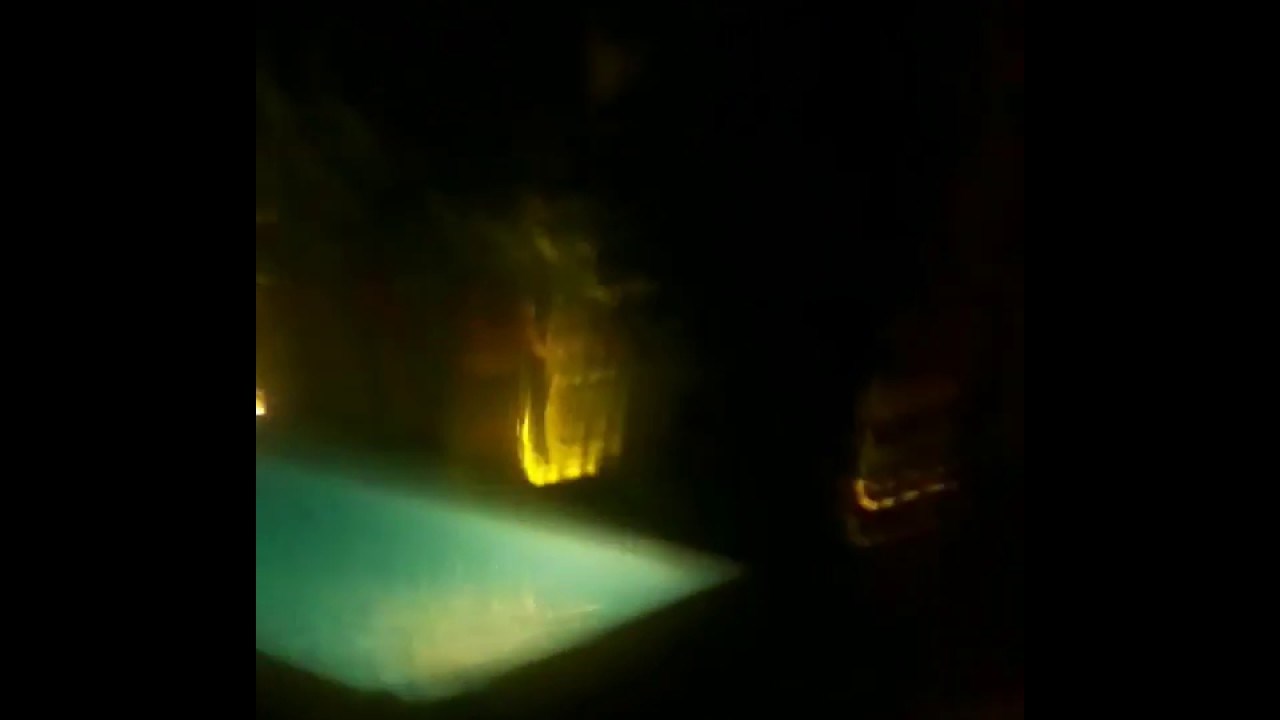 Slučajno su snimili udarac munje u bazen i prestravili se