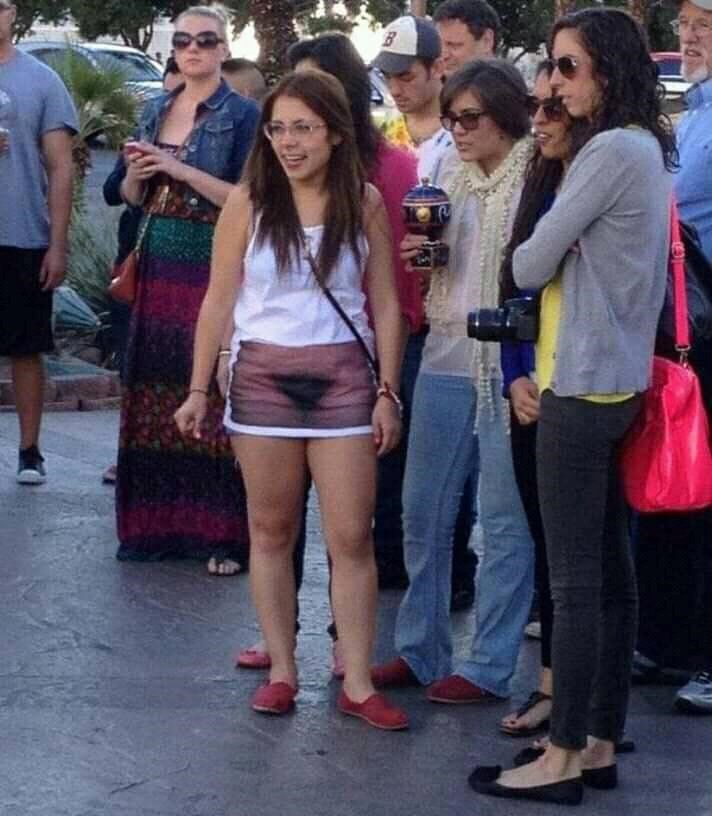 Djevojka obukla haljinu zbog koje su se mnogi okretali za njom 