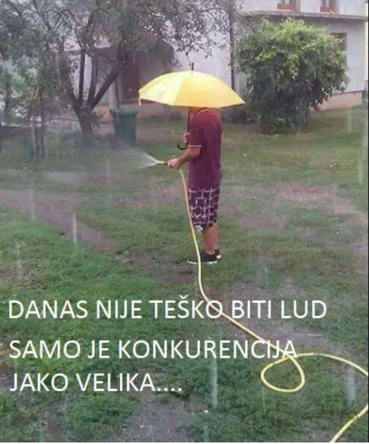 Njemu mora da je jako dosadno u životu