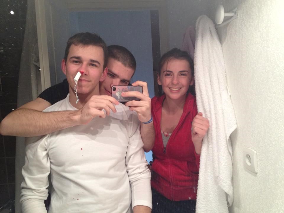 Ono kad ti počne curit krv iz nosa na skijanju....