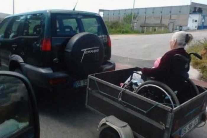 ovo mu može biti jedino punica..:))