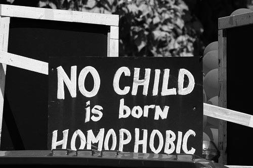 Nitko se ne rađa kao homofob, idiot postaneš naknadno
