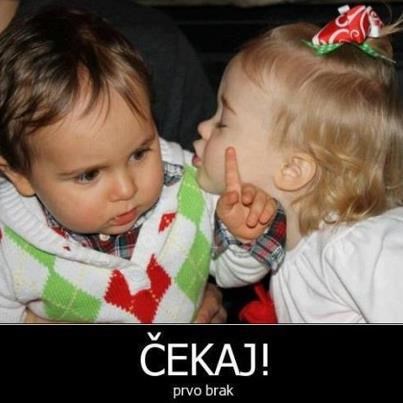 Mali dolazi iz "konzerva" familije, a ona bi se malo ljubila