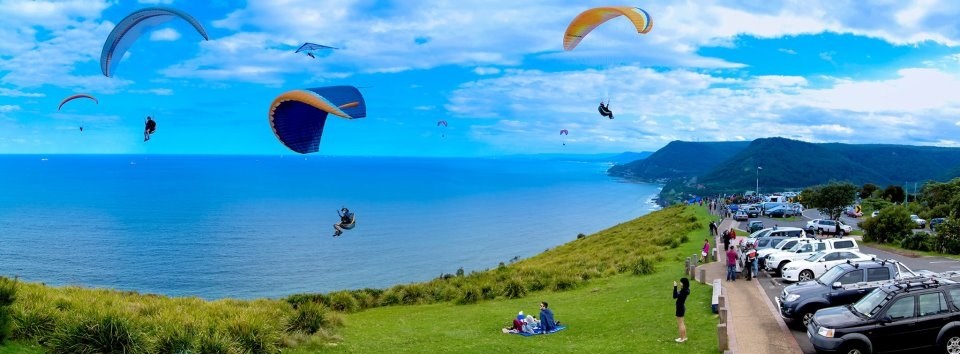 Savršenstvo uživanja u životu - let nad zelenilom i morem