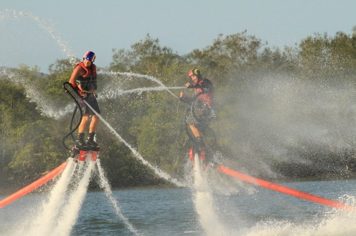 Vodeno ludiranje na flyboardu - muškarci ostaju djeca