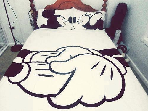 Miki i Mini dali si puse i sad mogu mirno na spavanac