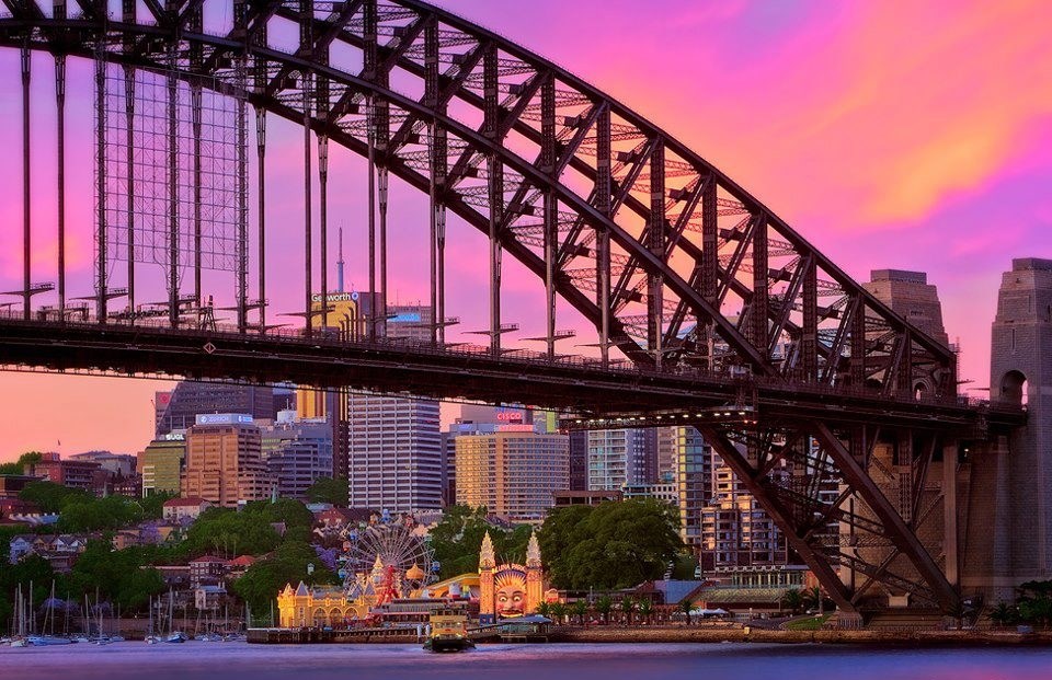 Ružičasti suton u Sydneyu