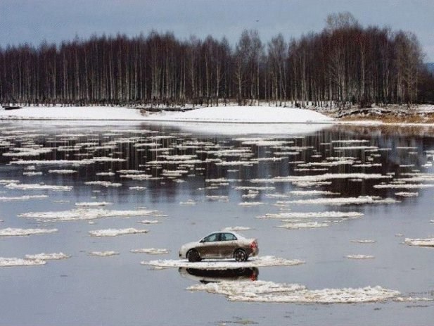 Sinoć pijan zaspao za volanom, danas se probudio na jezeru