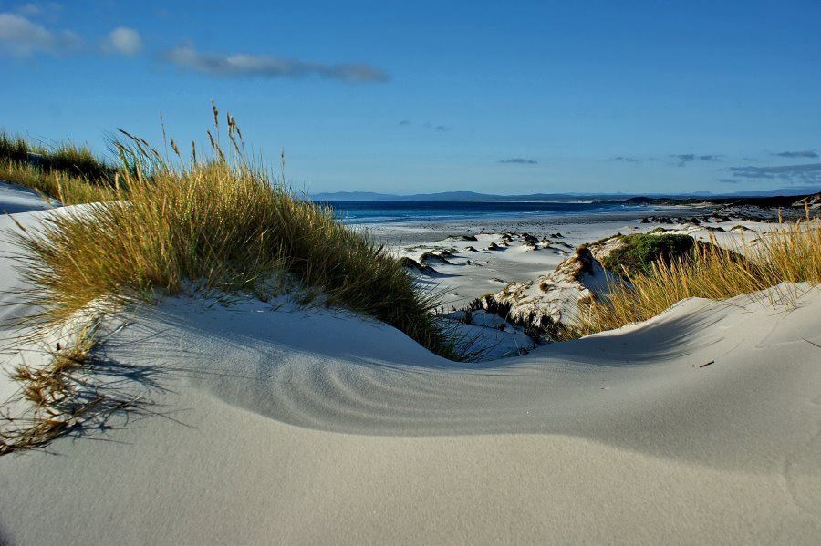 Valovi svud oko mene...