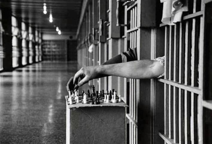 "Ivo, ne kradi crne figure. Nema više crnih torbi u HDZ-u!"