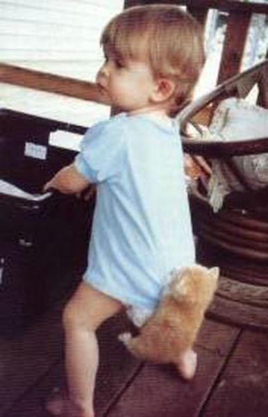 Ej, mališa, kud si krenuo??? Stani tu i ne miči se!