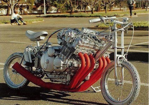 Nabrijana mašina na dva kotača