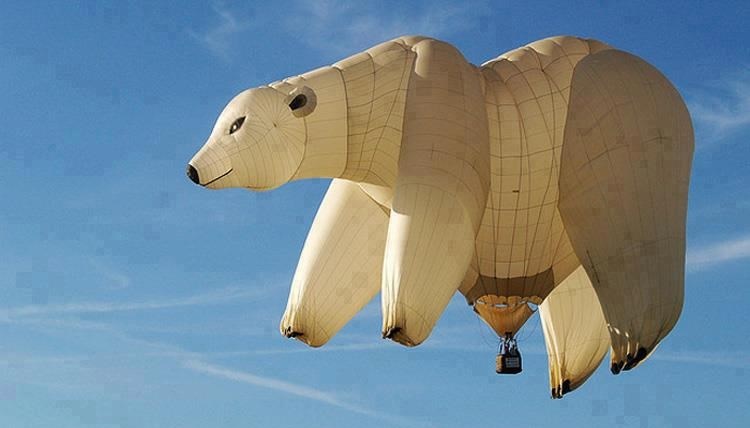 Napravili balon za letenje u obliku polarnog mede