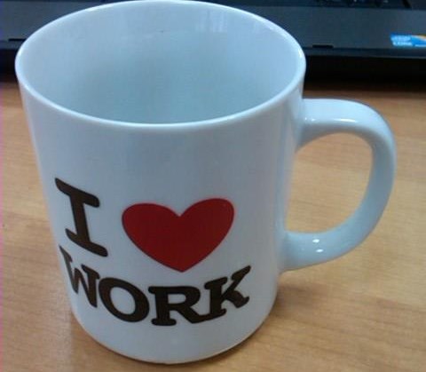 Prava šalica za jutarnju kavu radoholičara