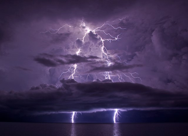 Noćni ples munja i oblaka