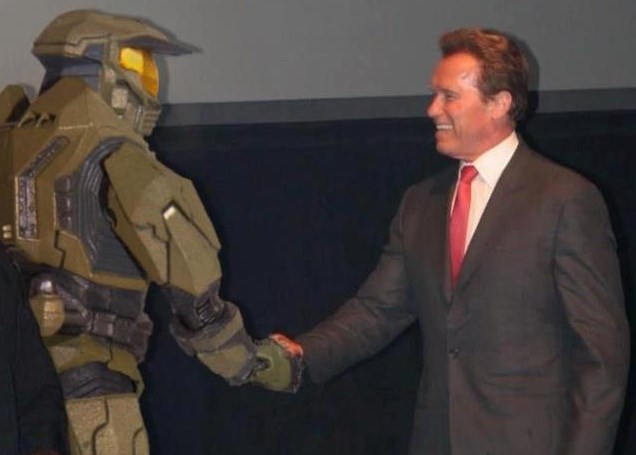 Terminator upoznao konkurenciju: "Pojedem te za večeru" :D