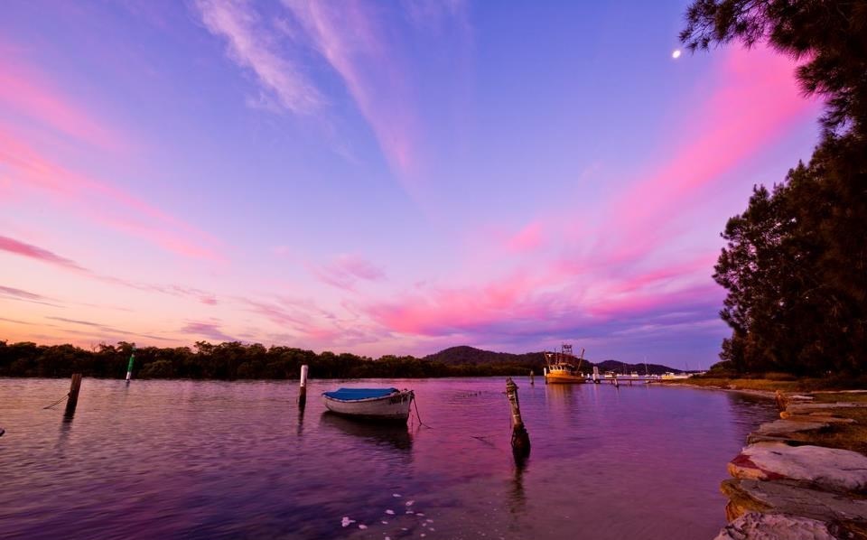Suton u ružičastim tonovima