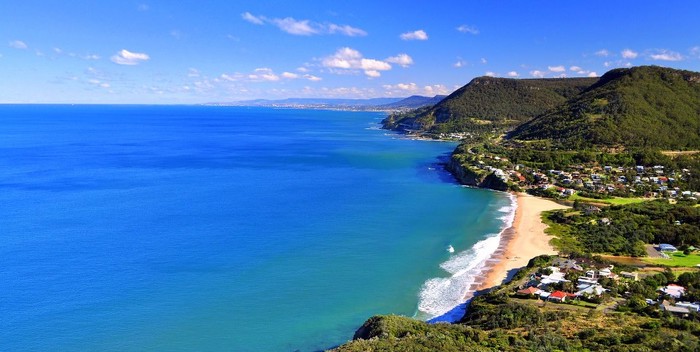 Rajska plaža između zelenila i plavetnila