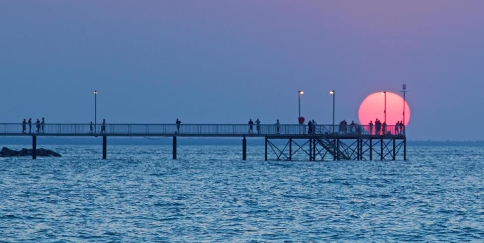 Sunce odlučilo zastati na doku